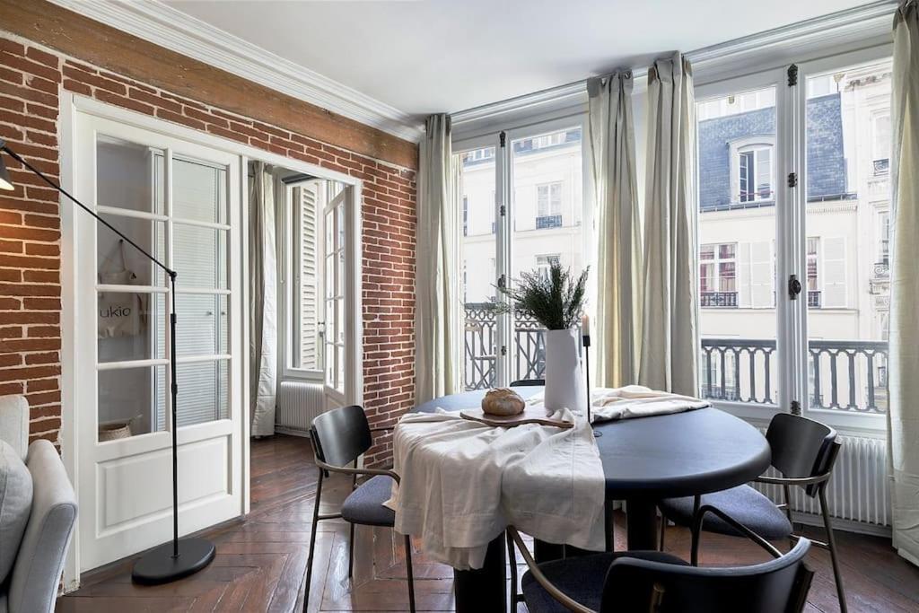 Appartement Angers - 1 Et Balcon Aux Halles Paris